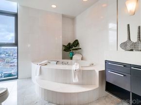 645 Front St 2201, San Diego CA 92101