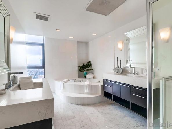 645 Front St 2201, San Diego CA 92101