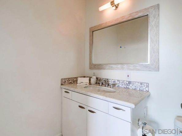 645 Front St 2201, San Diego CA 92101