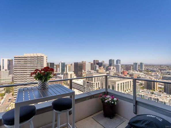 550 Front St 2702, San Diego CA 92101