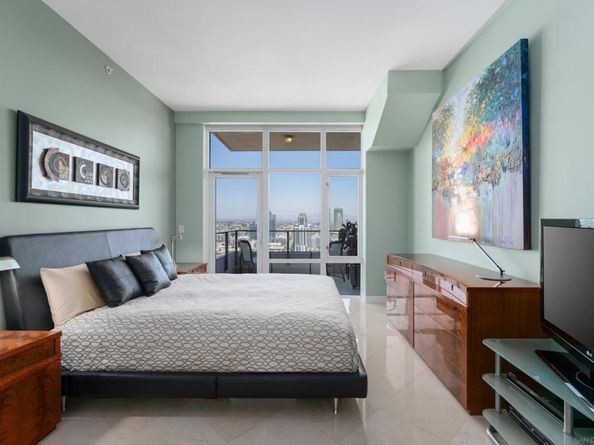 550 Front St 2702, San Diego CA 92101