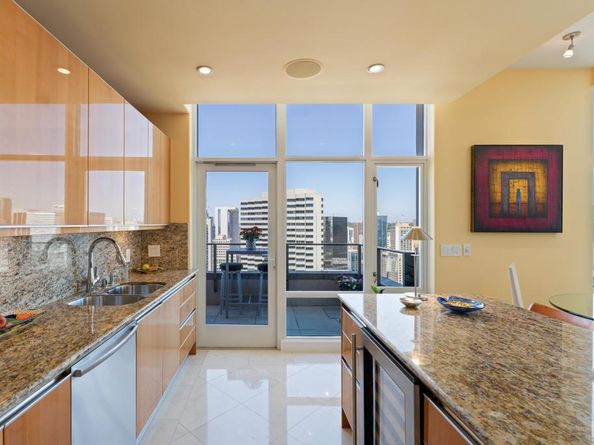 550 Front St 2702, San Diego CA 92101
