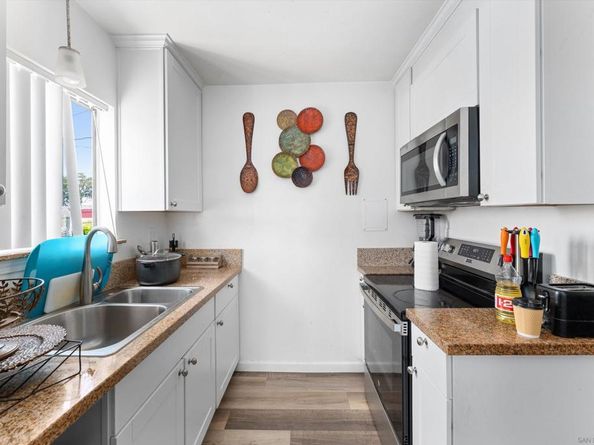 489 E 55th St E, Long Beach CA 90805