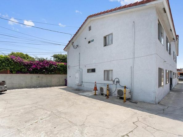 489 E 55th St E, Long Beach CA 90805