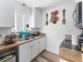 489 E 55th St E, Long Beach CA 90805