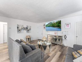 489 E 55th St E, Long Beach CA 90805