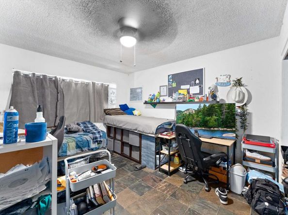 489 E 55th St E, Long Beach CA 90805