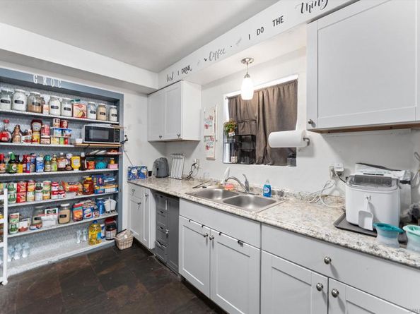 489 E 55th St E, Long Beach CA 90805