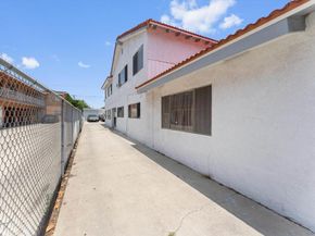 489 E 55th St E, Long Beach CA 90805