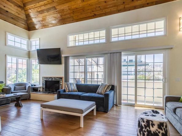 728 Jamaica Ct, San Diego CA 92109