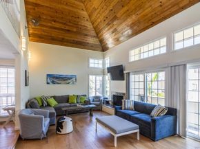 728 Jamaica Ct, San Diego CA 92109