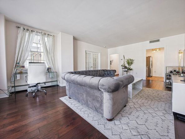 203 Shearwater Ct West 23, Jersey City NJ 07305