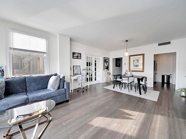 204 Shearwater Ct West 33, Jersey City NJ 07305