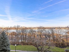 3 Horizon Rd G11, Fort Lee NJ 07024