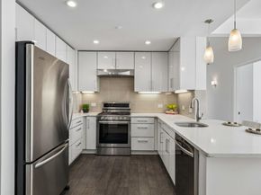 1 Shore Lane 911, Jersey City NJ 07310