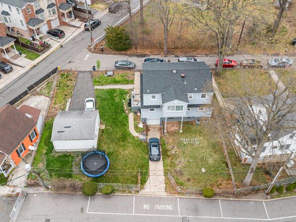 6 Mutillod Lane, Secaucus NJ 07094