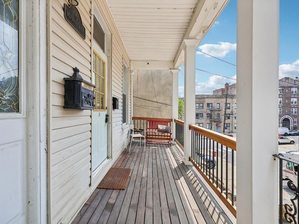 6 Magnolia Ave, Jersey City NJ 07306