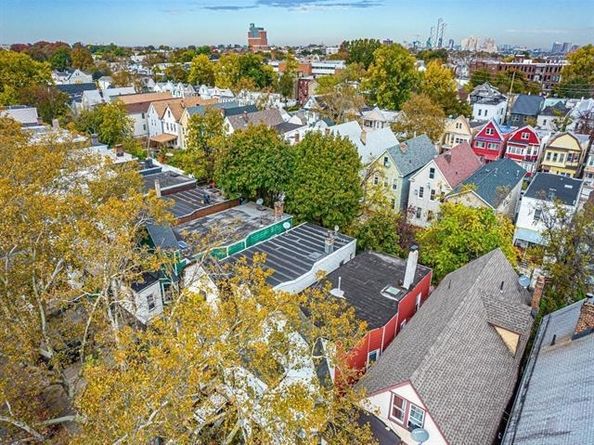 34 Wegman Parkway, Jersey City NJ 07305