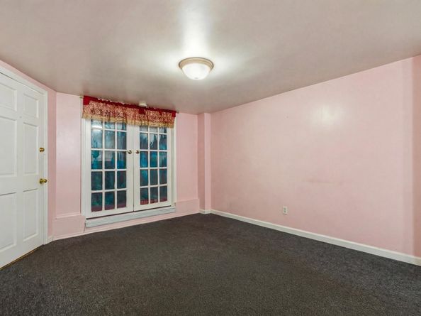6112 Washington St, West New York NJ 07093