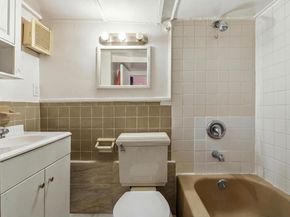 6112 Washington St, West New York NJ 07093