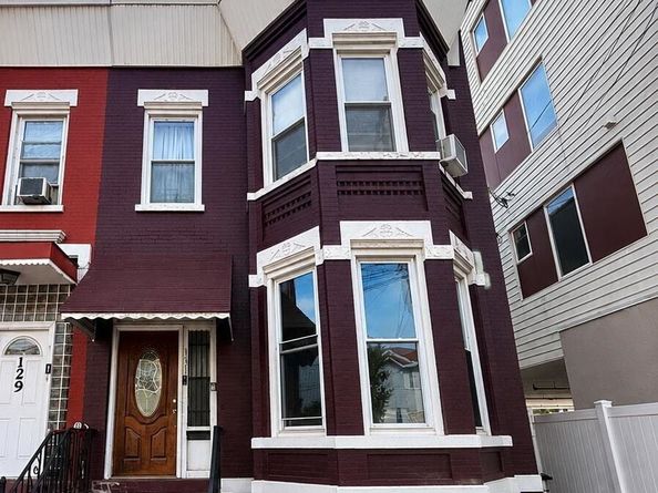 131 Kearney Ave, Jersey City NJ 07305