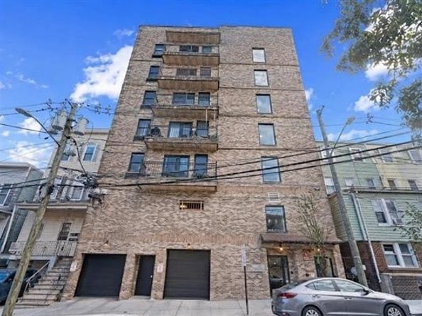 315 7th St 601, Union City NJ 07087