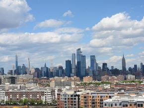 100 Manhattan Ave 205, Union City NJ 07087