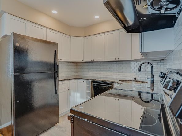 1138 Farm Rd D, Secaucus NJ 07094