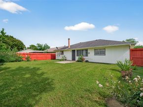 2719 Flintrock Circle, Houston TX 77067