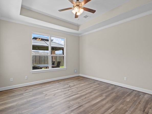 1214 Hidden Oaks Dr, Tomball TX 77375