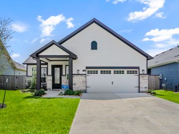 1206 Hidden Oaks Dr