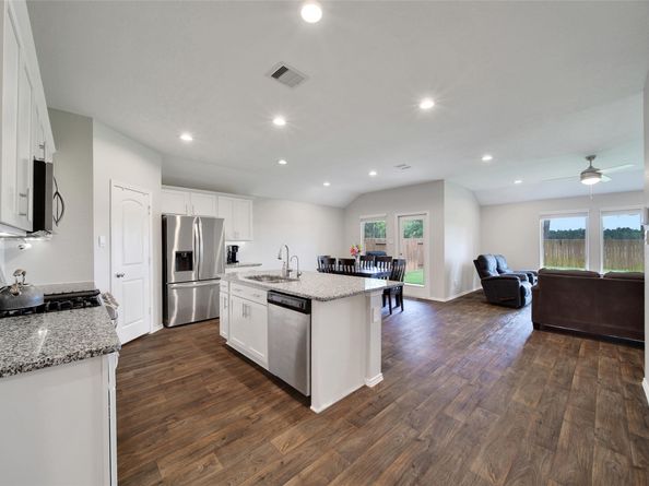 2619 Lost Holly Lane, Conroe TX 77301