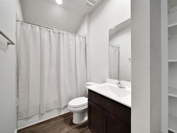 2619 Lost Holly Lane, Conroe TX 77301