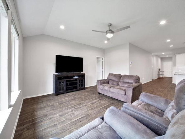 2619 Lost Holly Lane, Conroe TX 77301