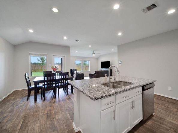 2619 Lost Holly Lane, Conroe TX 77301