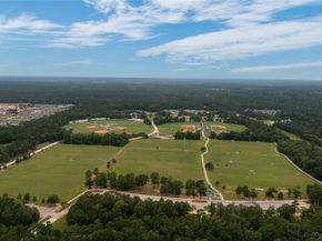 2619 Lost Holly Lane, Conroe TX 77301