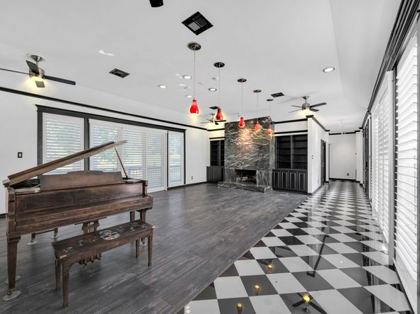 3102 Breezy Pines Court, Houston TX 77339