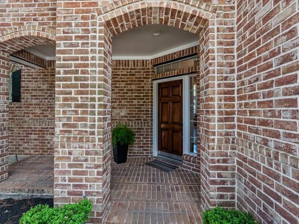 127 N Concord Valley Circle, The Woodlands TX 77382