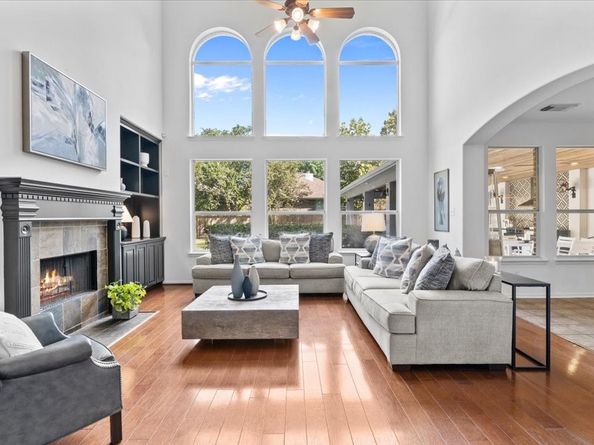 127 N Concord Valley Circle, The Woodlands TX 77382