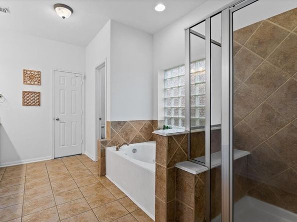 127 N Concord Valley Circle, The Woodlands TX 77382