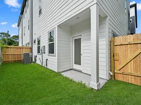 4708 Thornton Villas Lane, Houston TX 77018