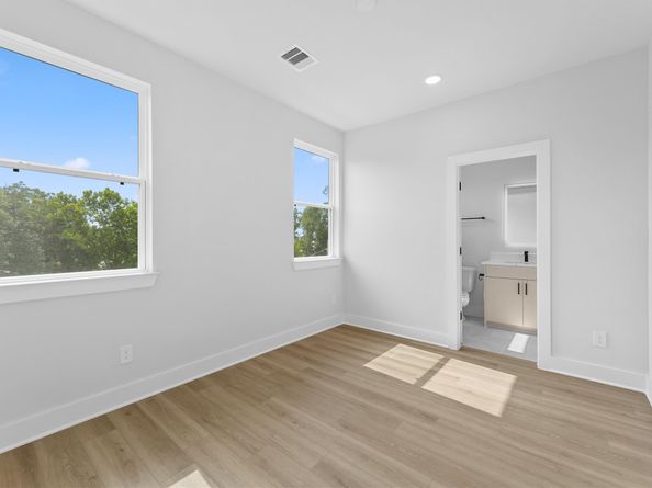 4708 Thornton Villas Lane, Houston TX 77018