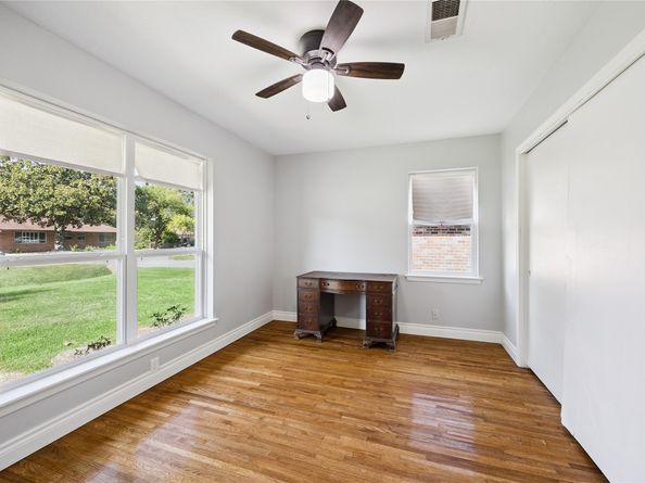 8911 Blankenship Drive, Houston TX 77080