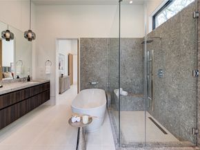 2006 Suffolk Drive, Houston TX 77027