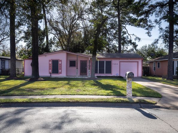 7252 Parker Road, Houston TX 77016