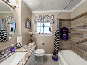 7252 Parker Road, Houston TX 77016