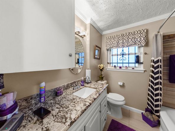 7252 Parker Road, Houston TX 77016