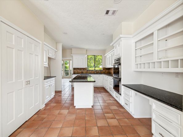 3206 Spring Manor Drive, Kingwood TX 77345