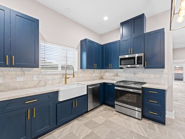 1906 Dismuke Street B, Houston TX 77023