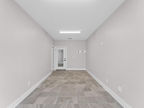 1906 Dismuke Street B, Houston TX 77023